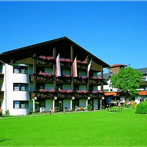 إديلويس Götzens